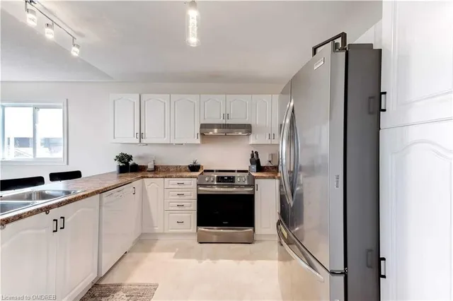 Additional image 17 of 145 Glenariff Dr