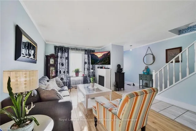 Additional image 7 of 1110 GARTH St Unit 11