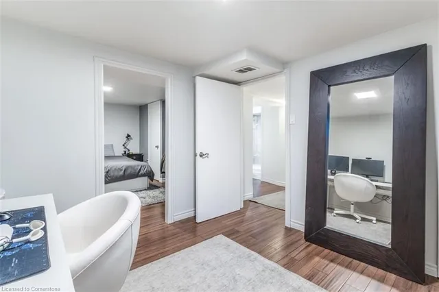 Additional image 30 of 86 Eastbourne Ave