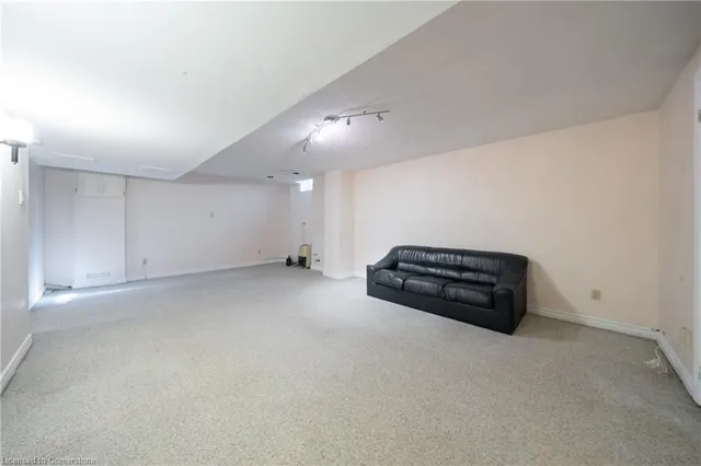 Additional image 37 of 230 Meadowbrook Dr Unit 6