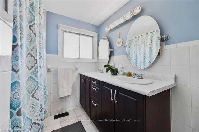 Additional image 36 of 1110 GARTH St Unit 11