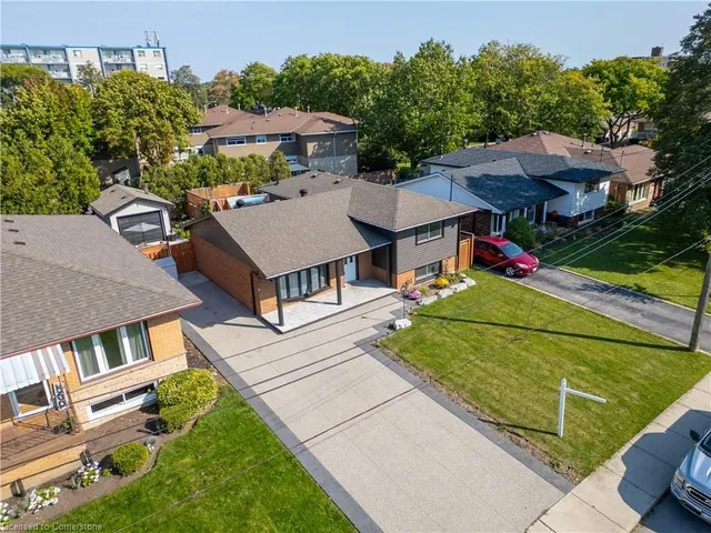 Additional image 37 of 6 Rideau Cres