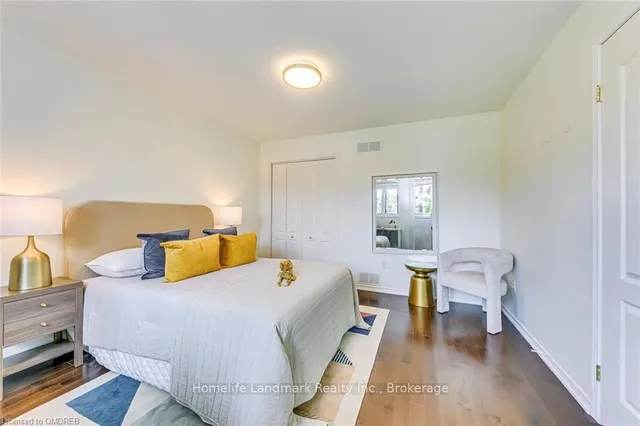 Additional image 33 of 91 BRIDGEPORT Cres