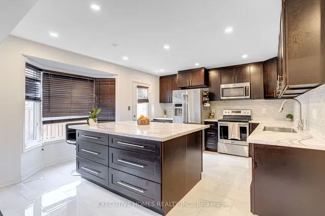 Additional image 13 of 830 Fourth Line