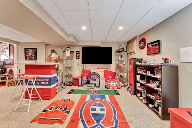 Additional image 27 of 19 Falconridge Dr