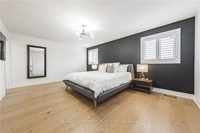 Additional image 27 of 14 Dolphin Pl