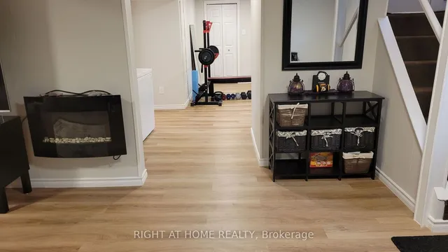 Additional image 15 of 124 Barons Ave