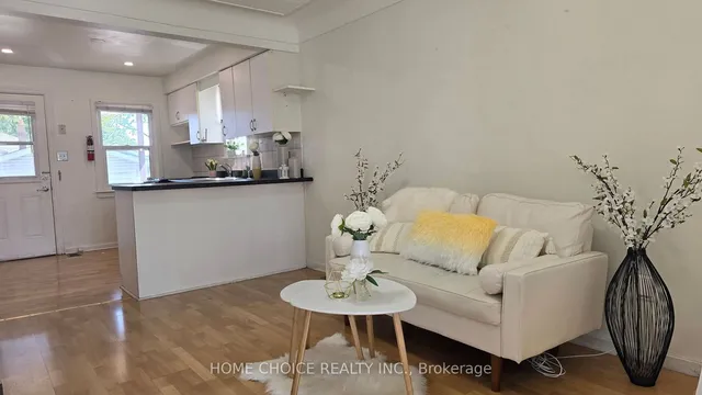 Additional image 7 of 558 Quebec St