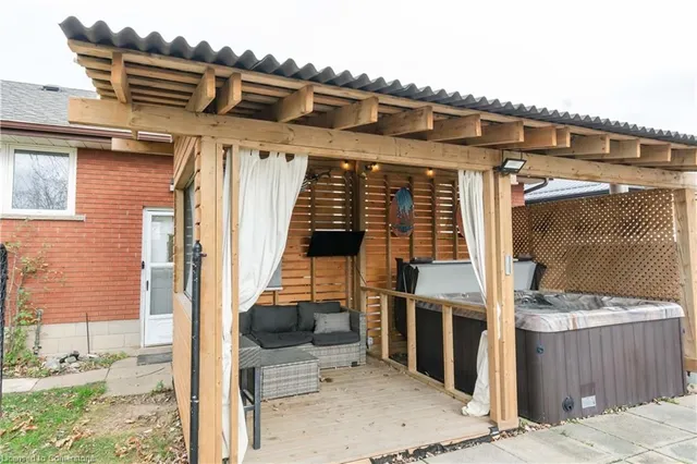 Additional image 33 of 8523 Dickenson Rd