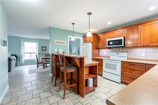 Additional image 11 of 39 Spitfire Dr