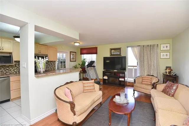 Additional image 8 of 851 Queenston Rd Unit 408