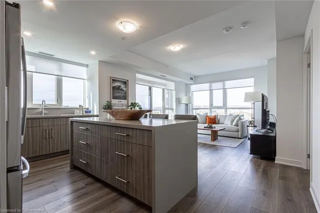 Additional image 5 of 2007 James St Unit 1307