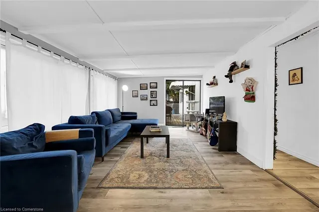 Additional image 9 of 94 Maple Cres