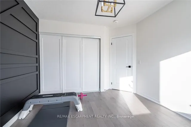 Additional image 33 of 128 FAIREY Cres