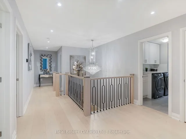 Additional image 23 of 395 Klein Circ