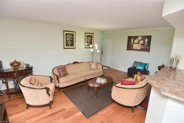 Additional image 5 of 851 Queenston Rd Unit 408