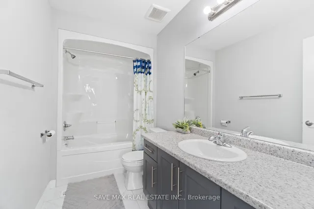 Additional image 28 of 126 Laguna Village Cres