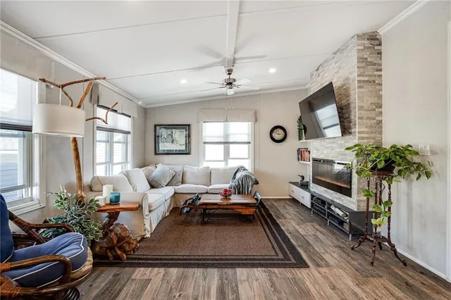 Additional image 15 of 4449 MILBUROUGH Line Unit 34 Ash St