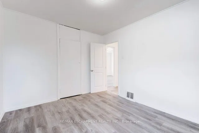 Additional image 14 of 453 Paling Ave