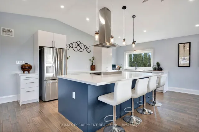 Additional image 10 of 565 Second Rd