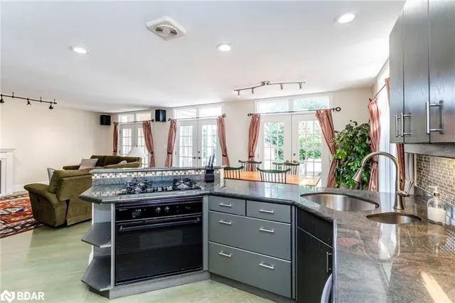 Additional image 10 of 73 COLIN Colin Ave