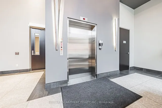 Additional image 20 of 181 James St Unit 402