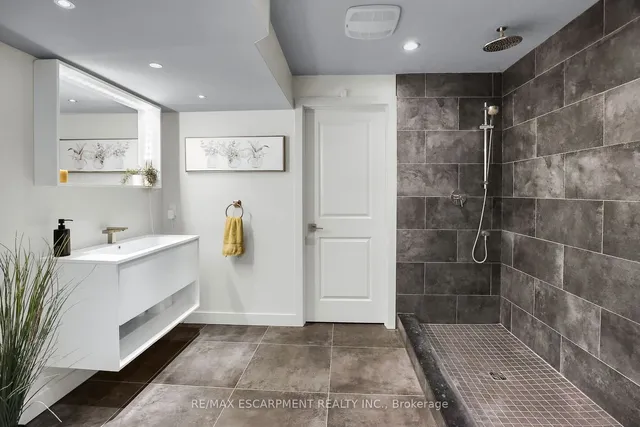 Additional image 36 of 412 Annalee Dr