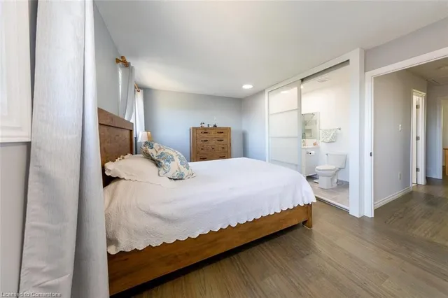 Additional image 22 of 56 Raleigh Crt