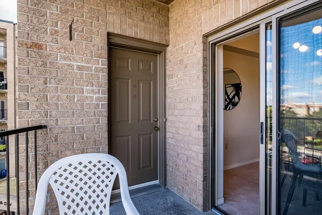 Additional image 28 of 3497 UPPER MIDDLE Rd Unit 409