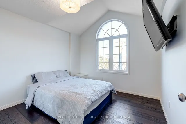 Additional image 23 of 830 Fourth Line