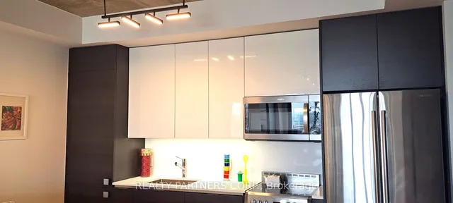 Additional image 4 of 8 Dovercourt Rd Unit 910