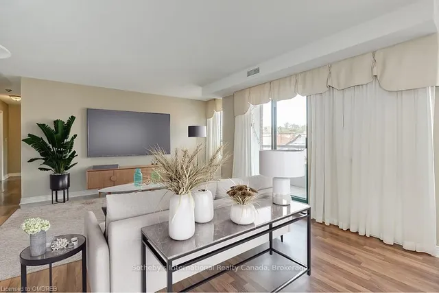 Additional image 5 of 8 MAIN St Unit 401