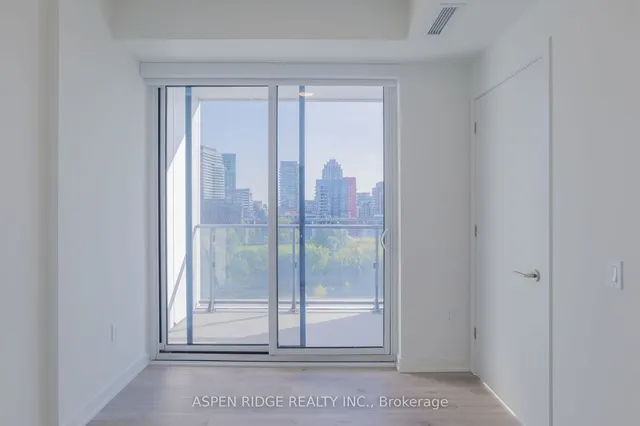 Additional image 9 of 9 TECUMSETH St Unit 721