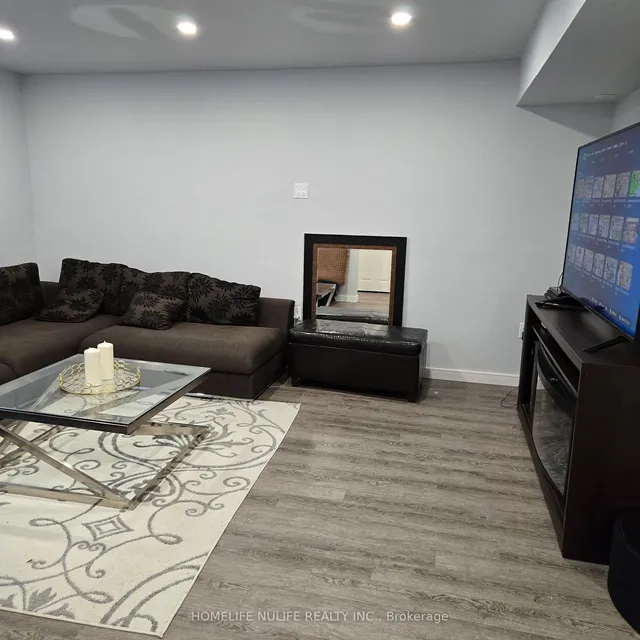 Additional image 20 of 1062 Clark Blvd