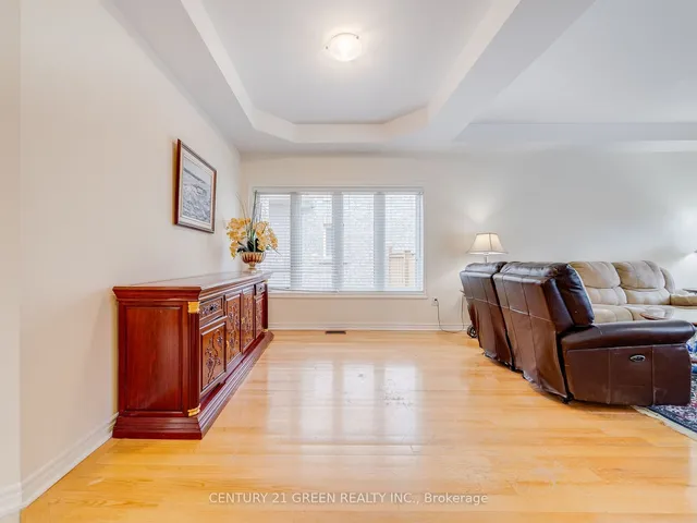 Additional image 5 of 129 Mclaughlin Ave