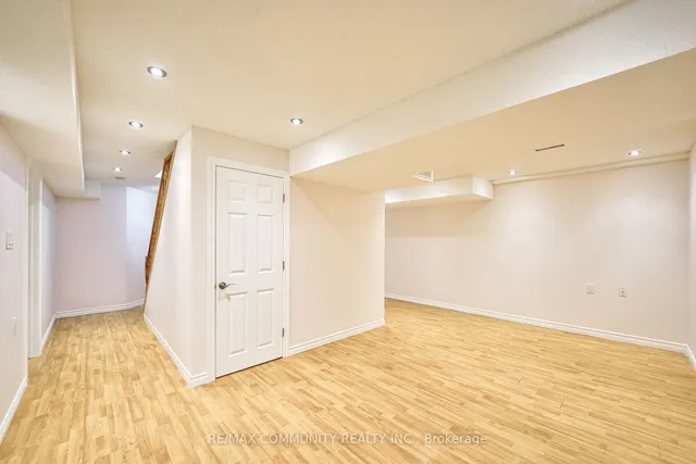 Additional image 34 of 3 Resolute Dr