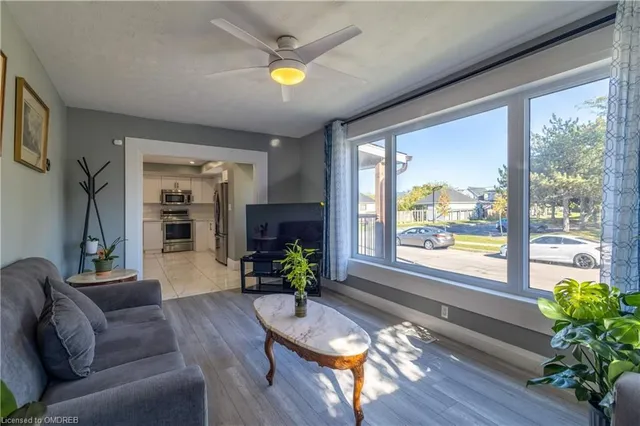 Additional image 28 of 55 Allan Ave