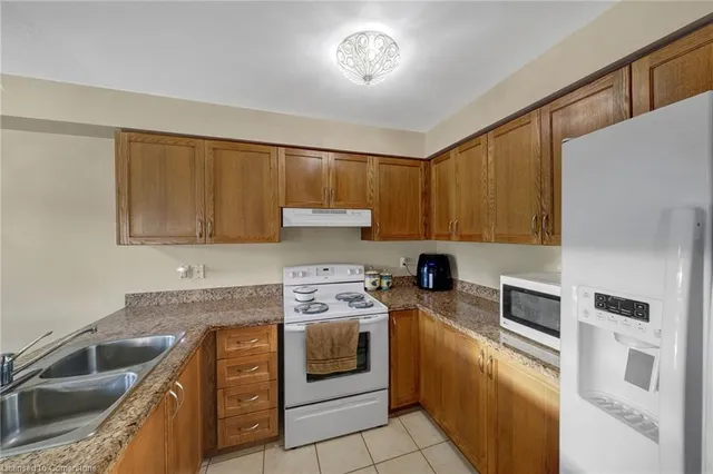 Additional image 10 of 38 Cedarville Dr