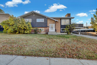 Additional image 2 of 18 Balmoral DR