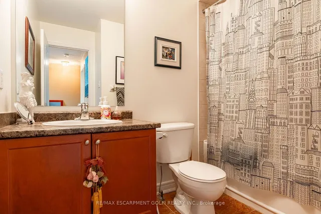 Additional image 25 of 7 Northampton Blvd