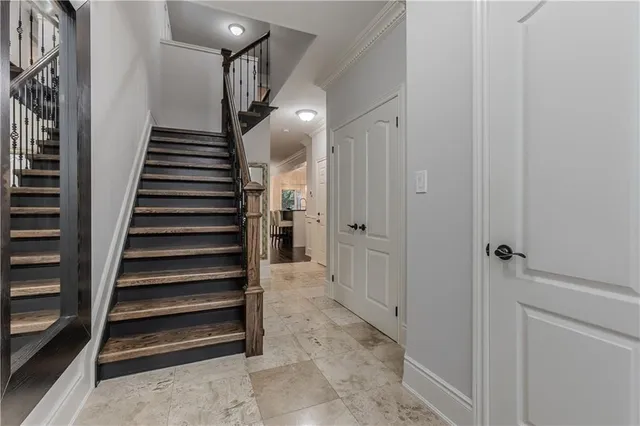 Additional image 12 of 5032 MERCER Common