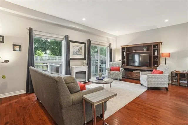 Additional image 12 of 218 PLAINS Rd Unit 16