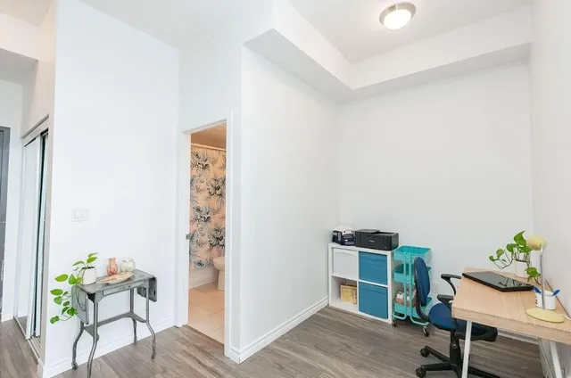 Additional image 15 of 1284 GUELPH Line Unit 417
