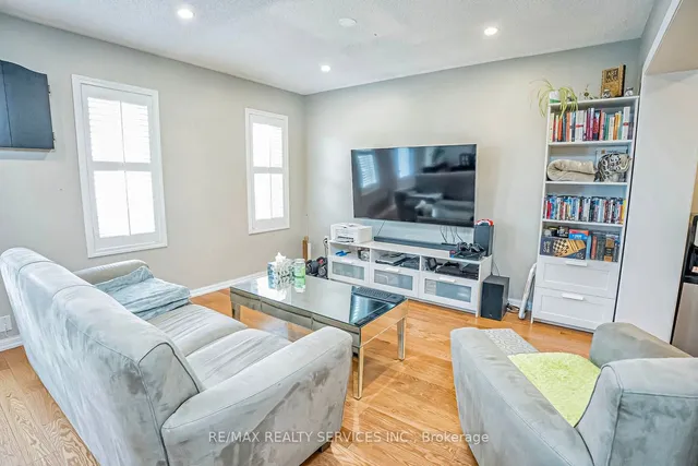 Additional image 6 of 923 Sprague Pl