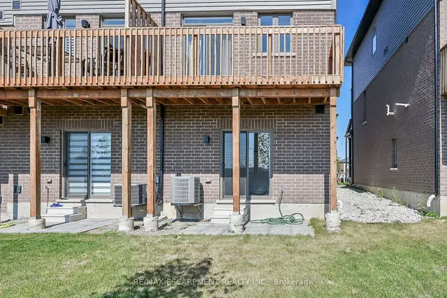 Additional image 40 of 61 Soho St Unit 42