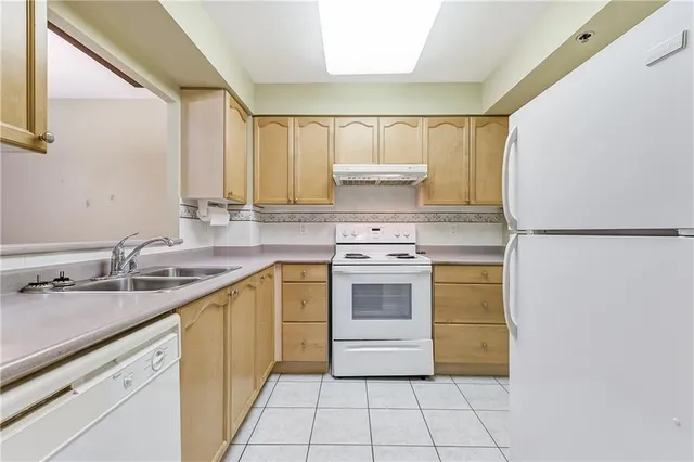 Additional image 6 of 100 BURLOAK Dr Unit 1208