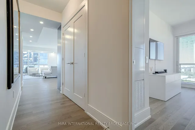 Additional image 7 of 30 Inn On The Park Dr Unit 3003