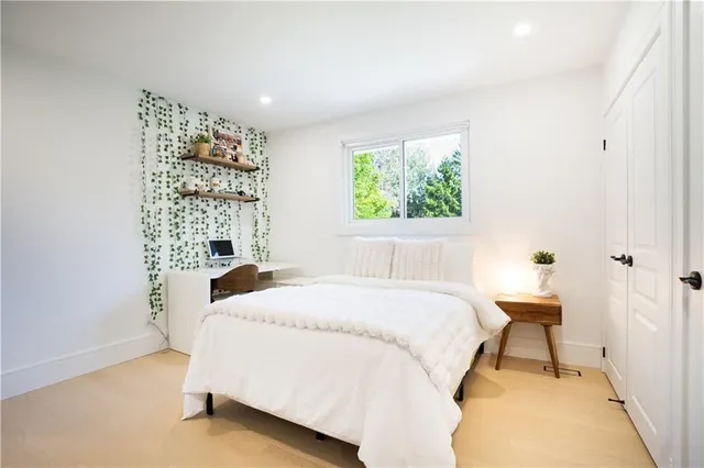 Additional image 36 of 2260 BRITANNIA Rd