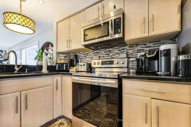 Additional image 11 of 491-493 Dewitt Rd