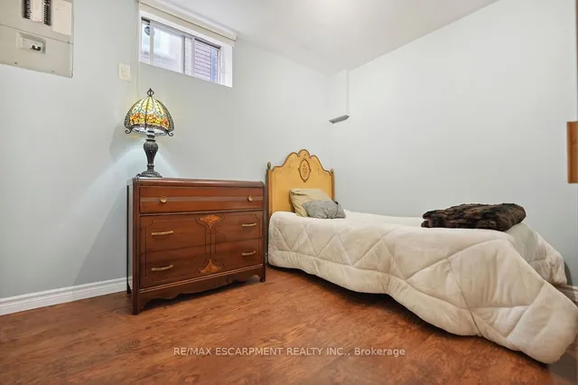 Additional image 31 of 15 PRESIDIO Dr